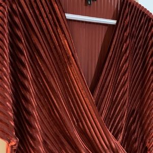 Dynamite Cropped Plunge Wrap Blouse